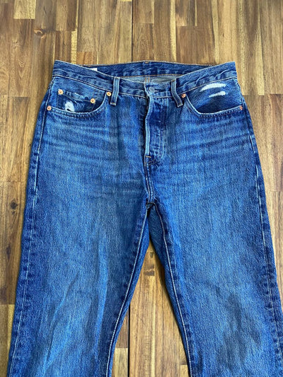 Blue 501 Levis Jeans, 28