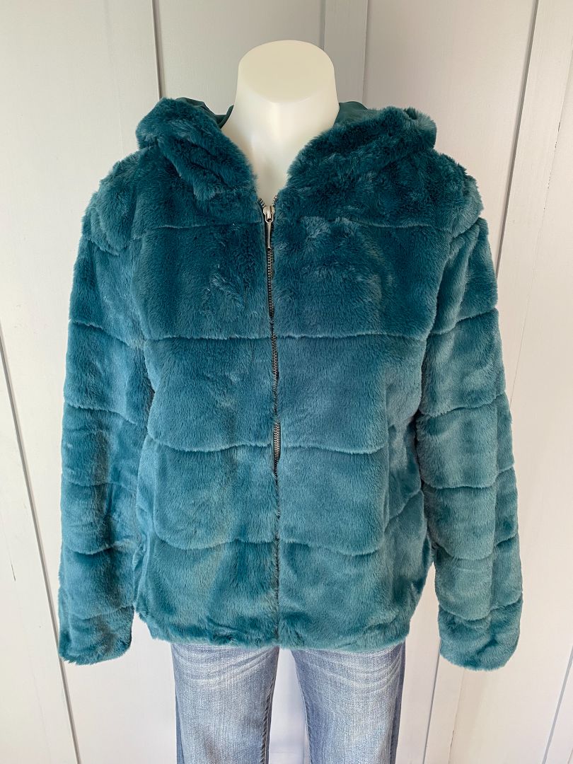BNWT Teal Only Faux Fur, M