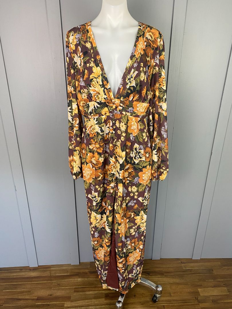 BNWT Autumn floral Showpo Dress, 14