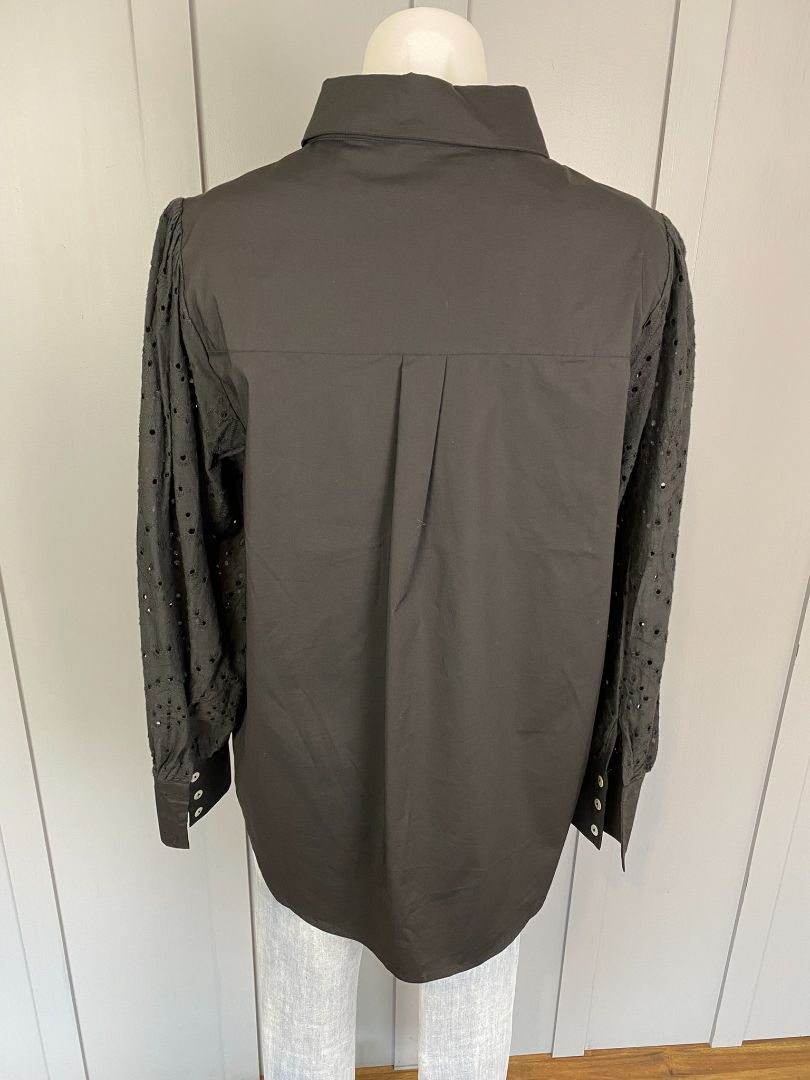 BNWT Black Lemon Tree Shirt, 14, 16, 18