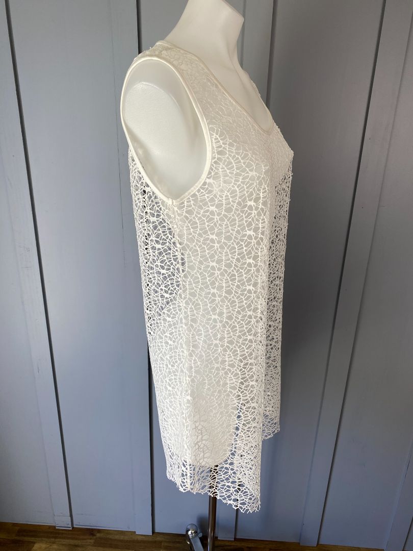 White by taylor Top/Tunic, L