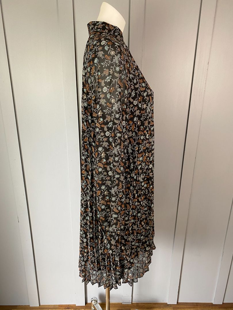 Black floral Molly Bracken Dress, M