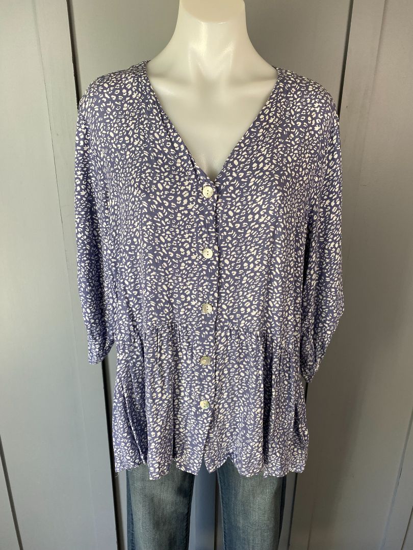 Blue Grey & White Threadz Top, L