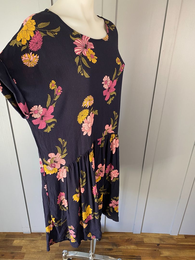 Navy & floral print Elm Dress, 14