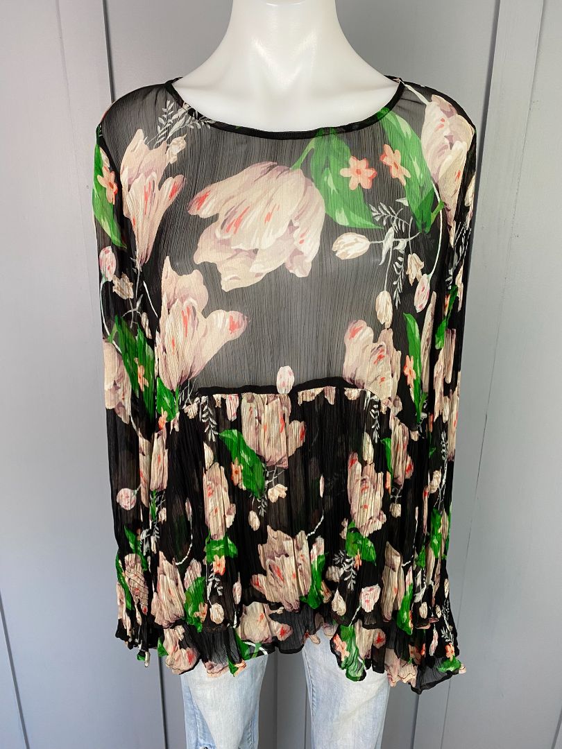 Black & Floral Cooper Tops, L