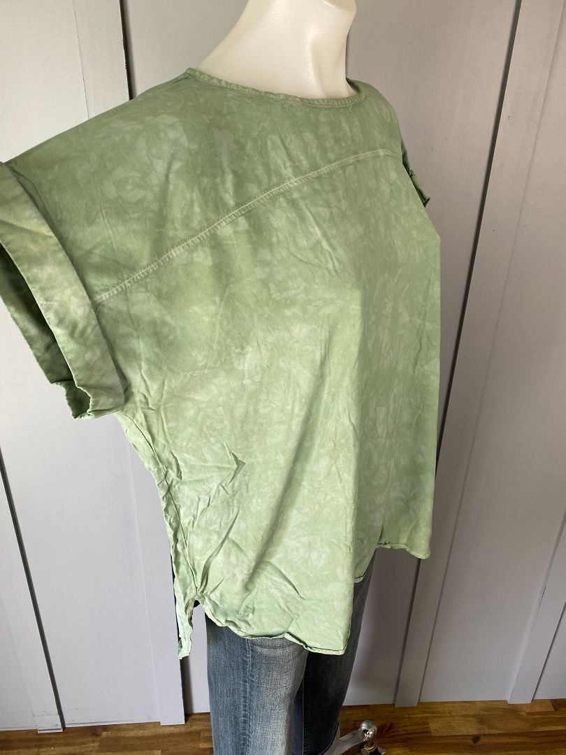 Green Mottle Trenery Top, L