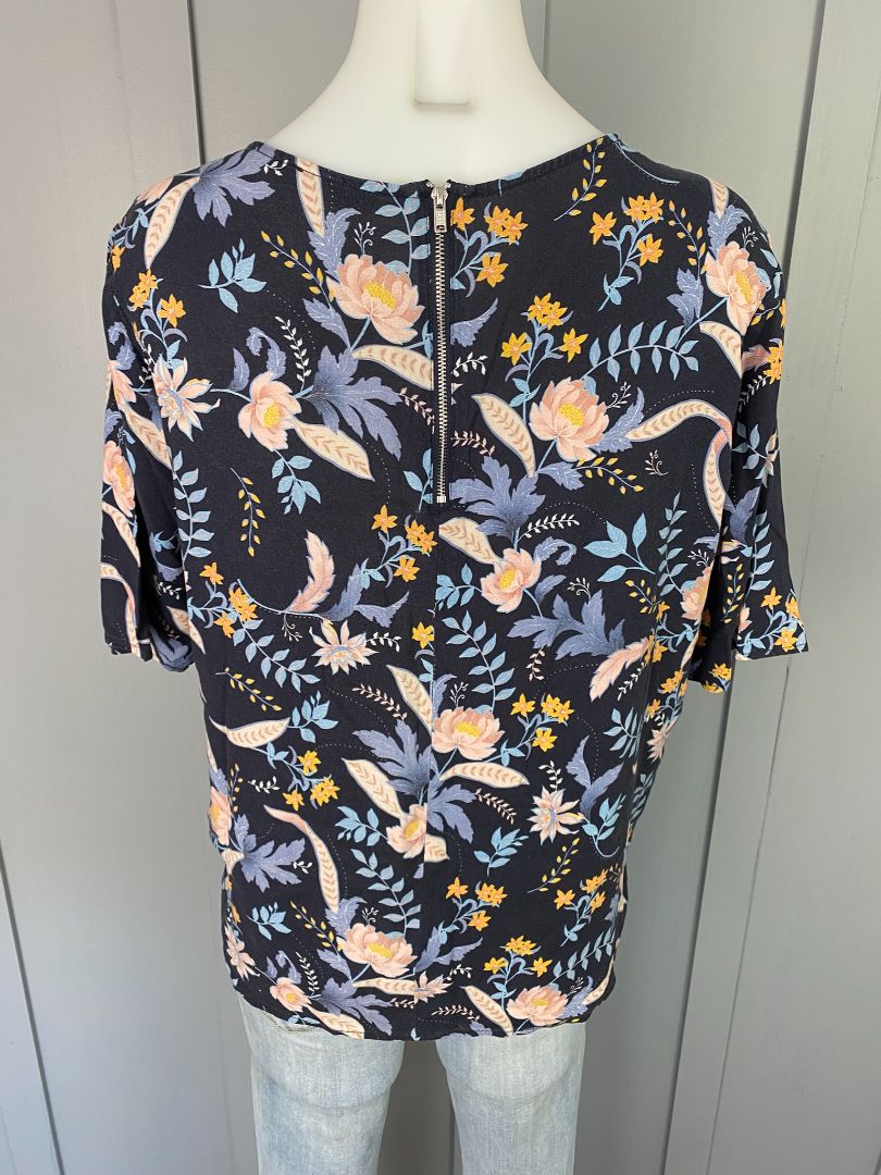 Navy Floral Vassalli Tops, 14