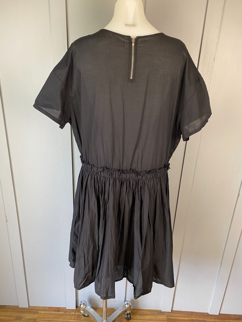 Black Coop Dress, M