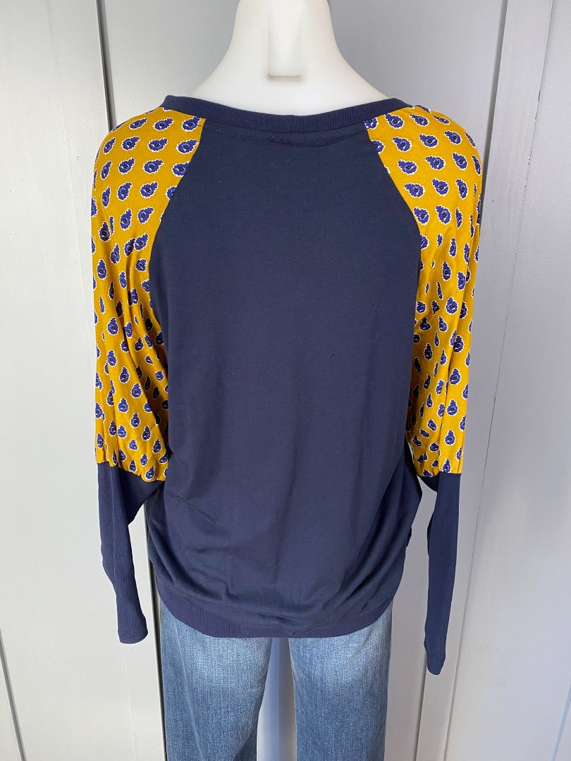 BNWT Navy & Yellow Orlando Tops, 8