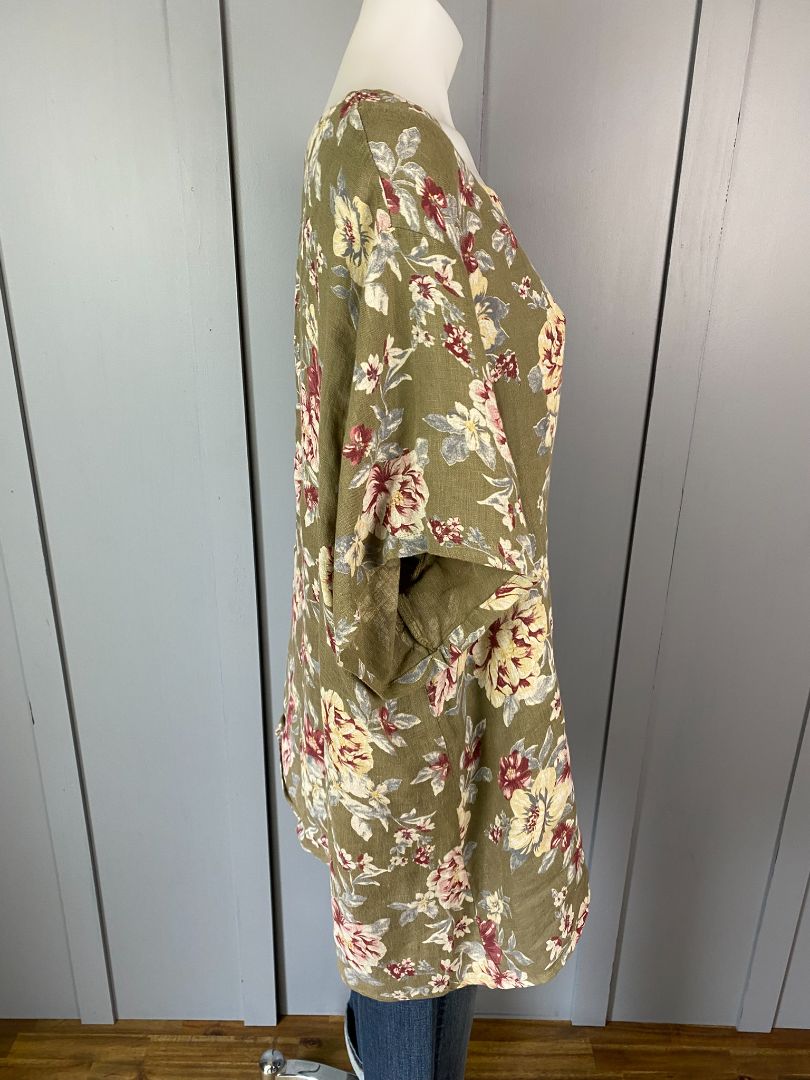 Green & Multi floral Cali & Co Top, XXL