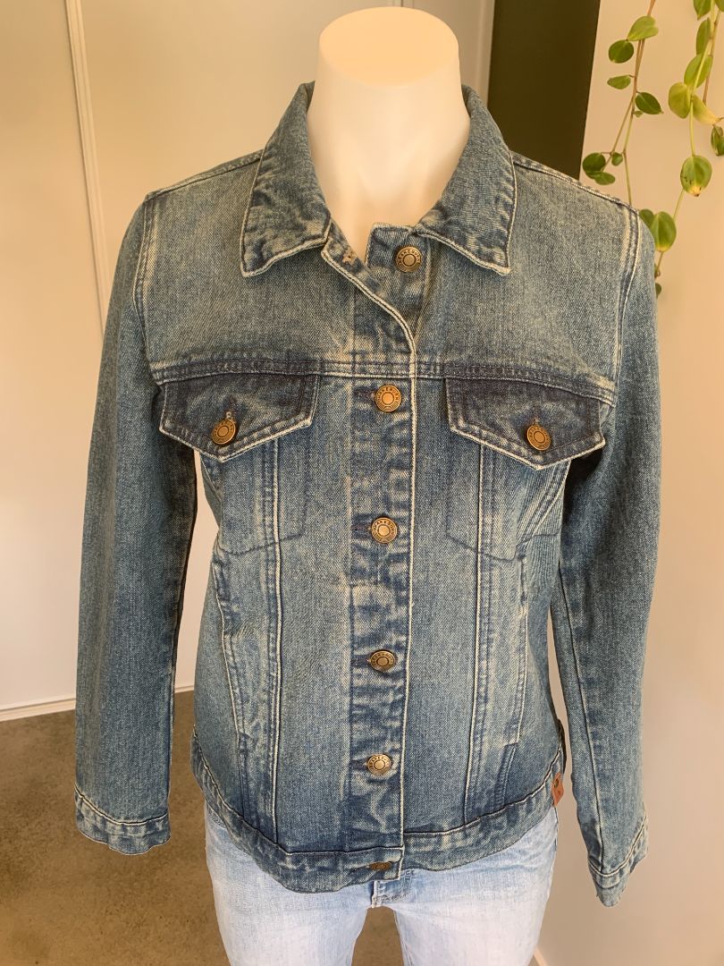 BNWT Blue Brakeburn Denim Jacket, 8