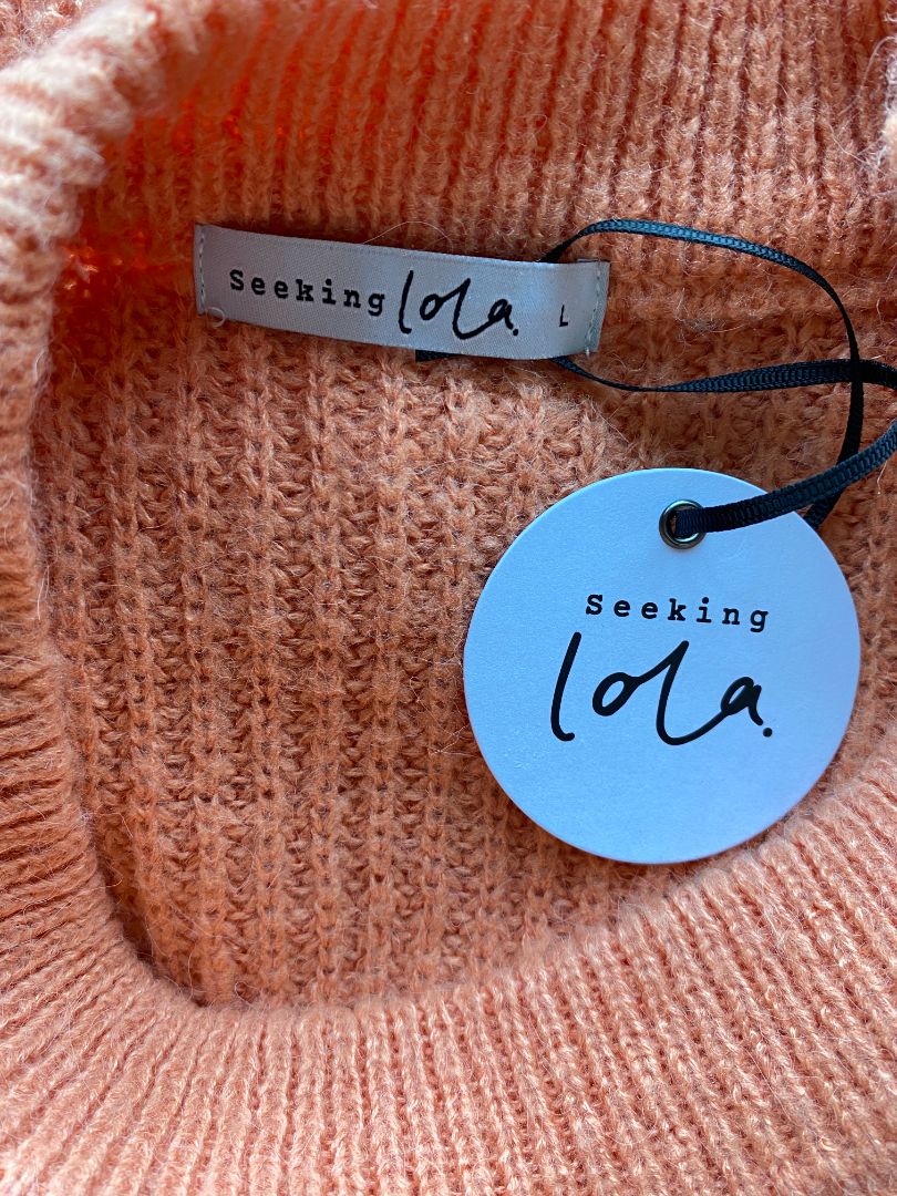 BNWT Peach Seeking Lola Jumper, L