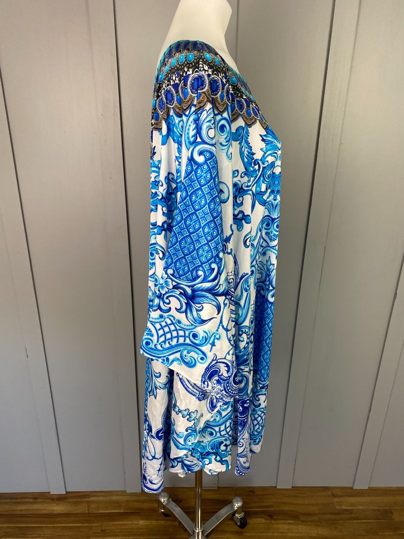 Blue & White Resort by Augustine Kaftan, M