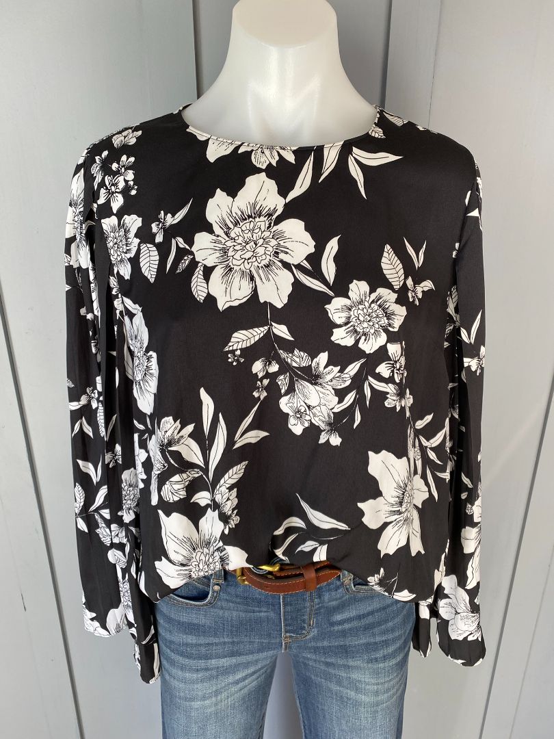 Black& White floral Witchery Top, 12