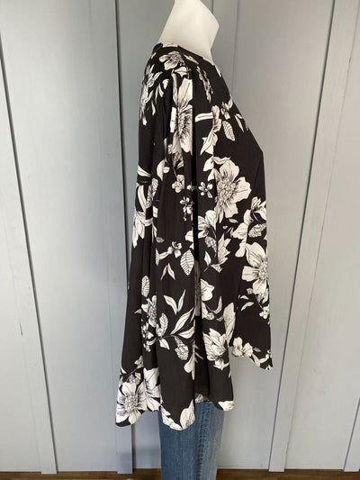 Black& White floral Witchery Top, 12