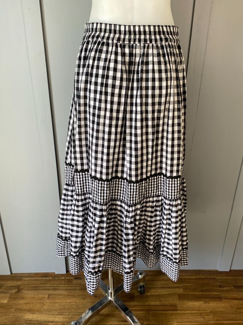 Black & White Gingham Coop Skirt, S