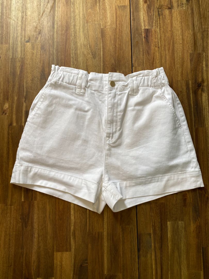 BNWT White Seed Shorts, 12