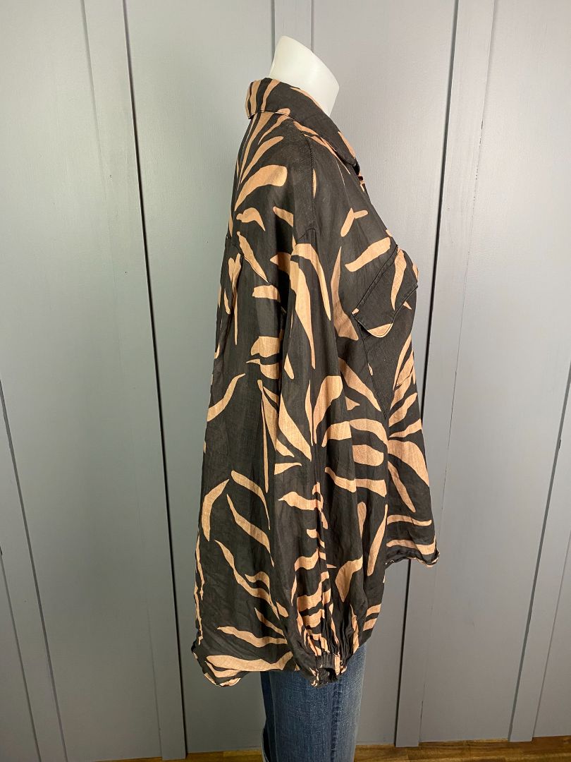 Caramello print by CW Shirt/Blouse, M/L
