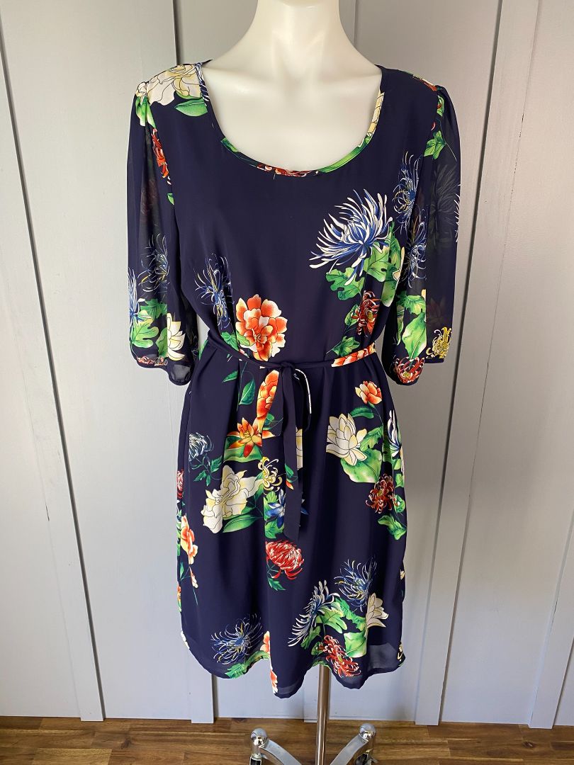 Navy floral Tuesday Dress, M