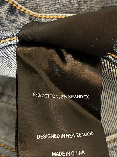 Blue Among the brave Jeans, 12