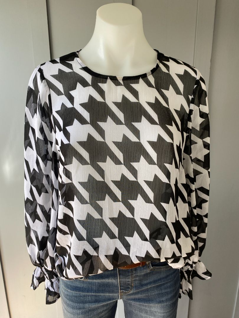 Black & White Decjuba Tops, 8