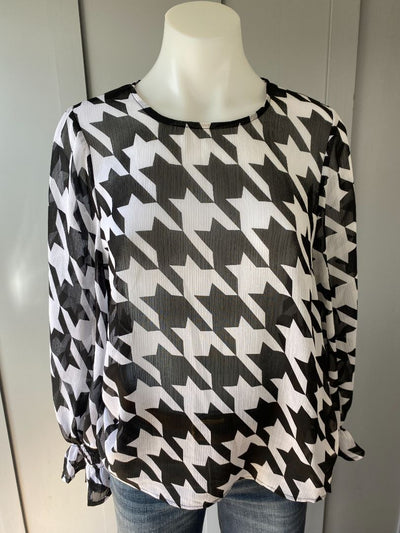 Black & White Decjuba Tops, 8