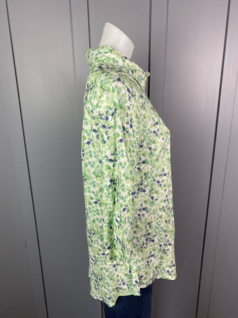 BNWT Green floral Givoni Shirt, 10