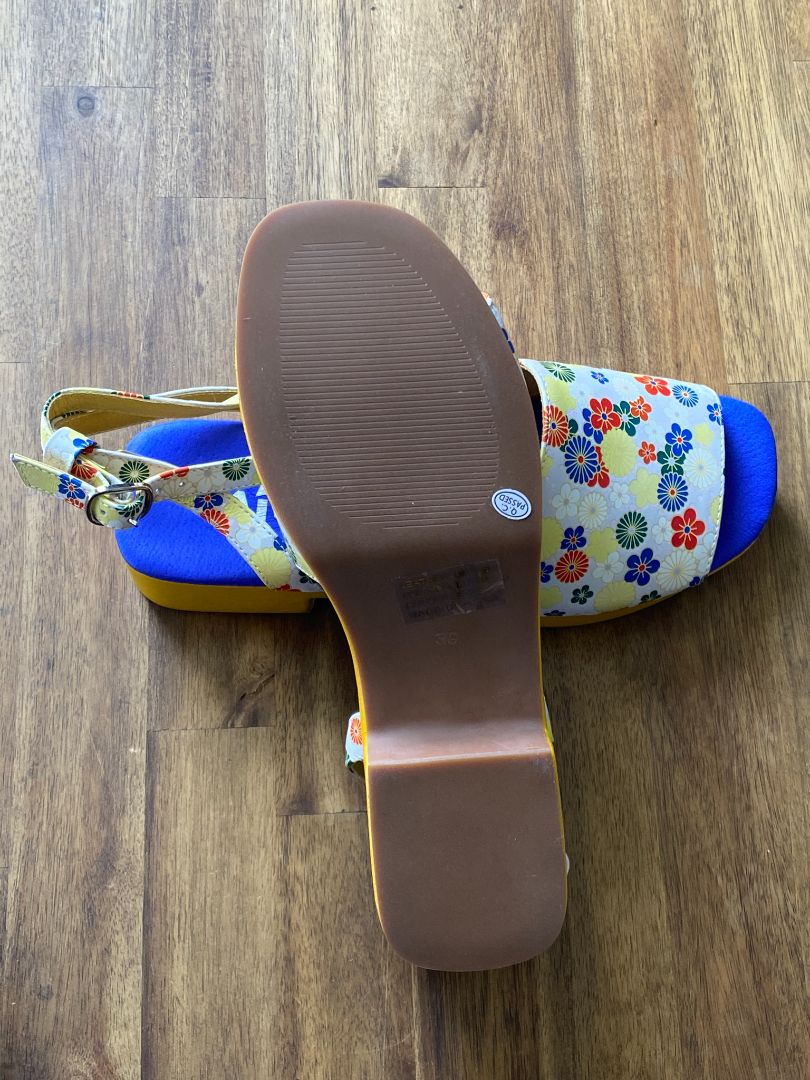 BNWT Bright Multi floral Minx Shoes, 39