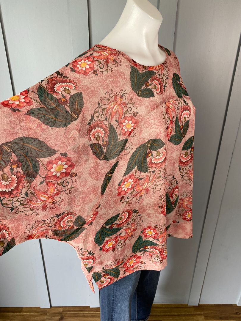 Pink floral Bittermoon Tops, 10