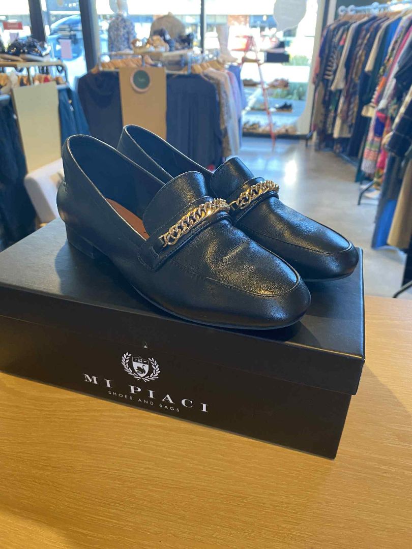 Black Mi Piaci Shoes, 39