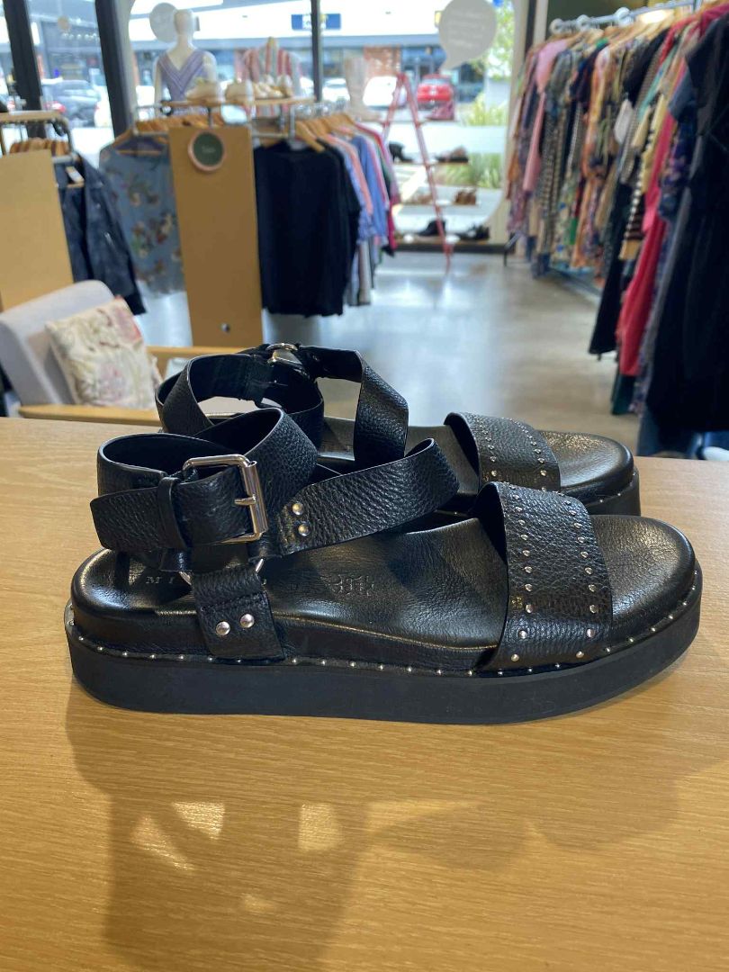 Black Mi Piaci Sandals, 39