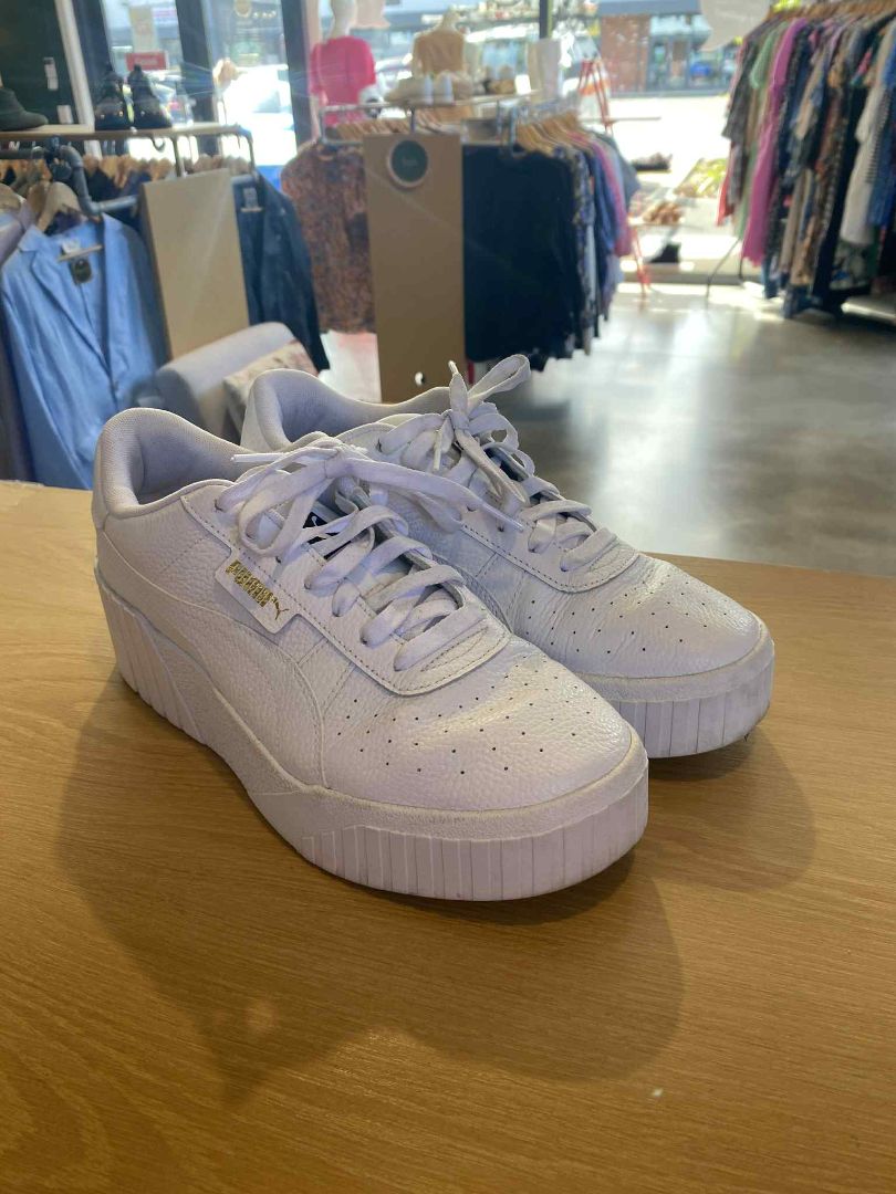 White Puma Shoes, 41