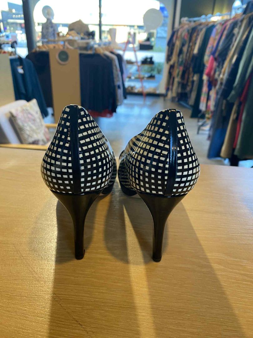 Black & White Hogl Shoes, 38