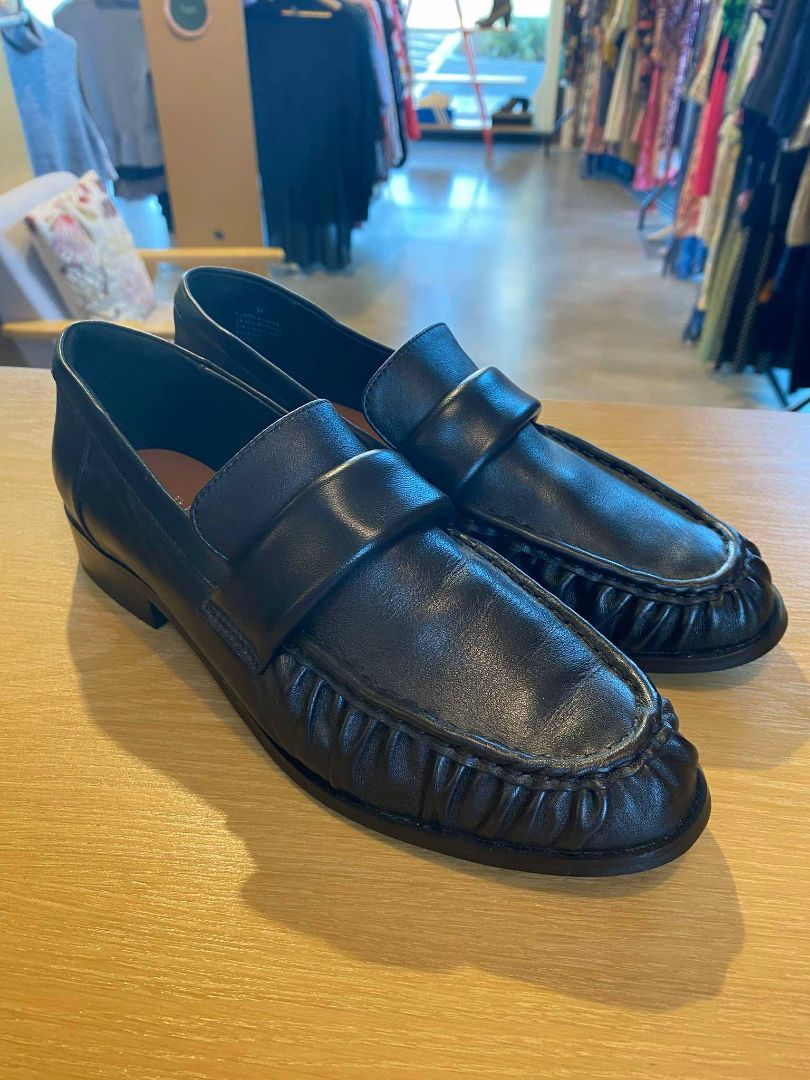 BNWT Black Mi Piaci Shoes, 39